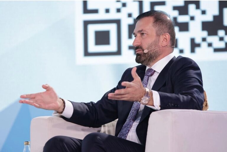 Ülkeler Arasında Ekonomik Köprüler Kurmak: Montenegro Dışişleri Panelindeki Katılımım Galeri