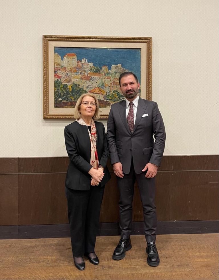 T.C. Podgoritsa Büyükelçisi Sayın Songül Ozan onuruna, Hilton Podgorica’da bir veda yemeği düzenlendi. Galeri