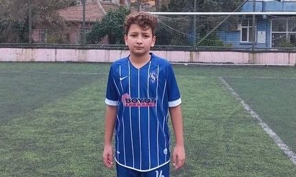 Sarıyerspor genç takımına Boyut Plastik markamızla sponsor olduk.