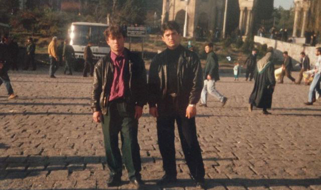 11 Haziran 1994’te kapısında fotoğraf çektirdiğim İstanbul Üniversitesi’nin Siyasal Bilgiler Fakültesi İşletme bölümünü kazanarak başlayan yolculuğumda…