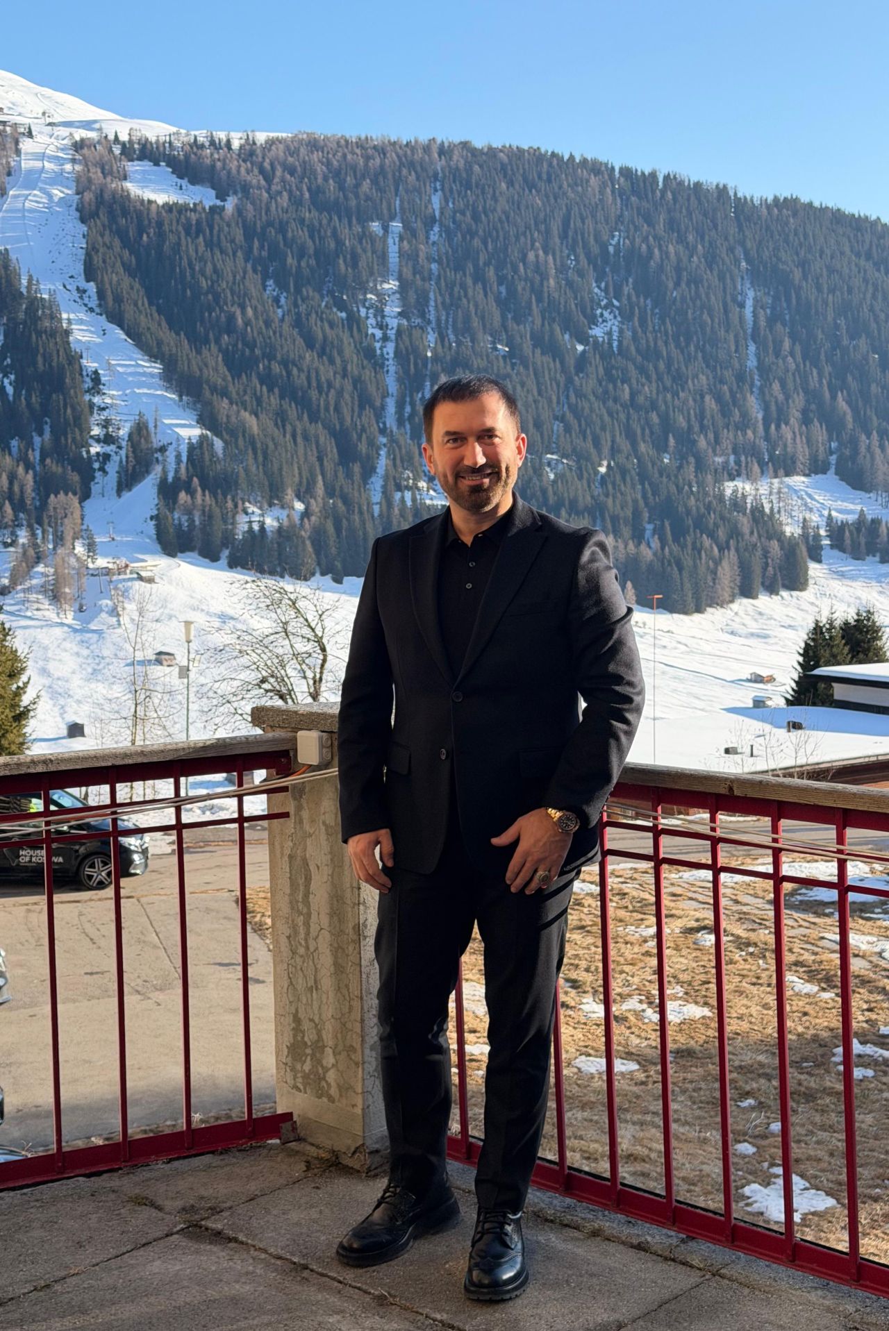 Davos Sahnesinde Bir Balkan Markası: MOKNE Galeri